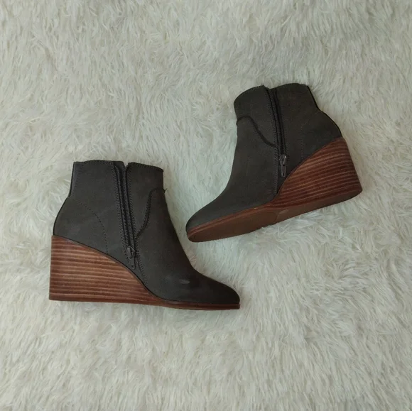 Lucky Brand Zanta Leather Wedge Pull On Ankle Booties Size 7.5 - Picture 9 of 12